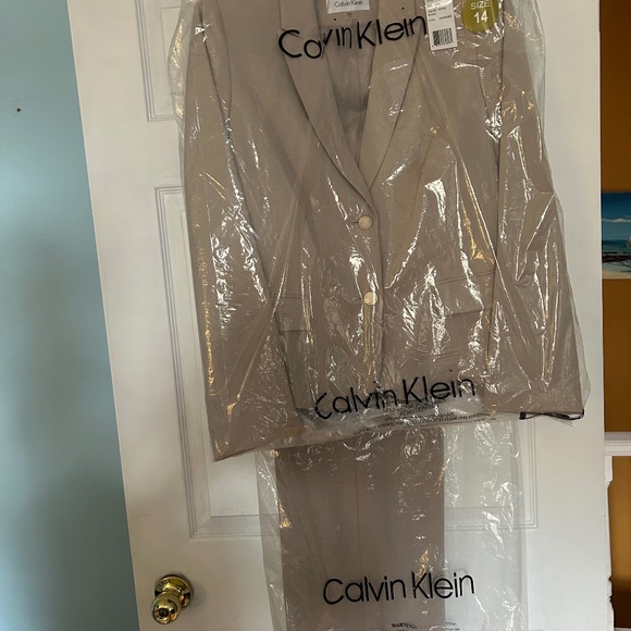 NEW Women's Calvin Klein suit size 14 - Picture 2 of 5